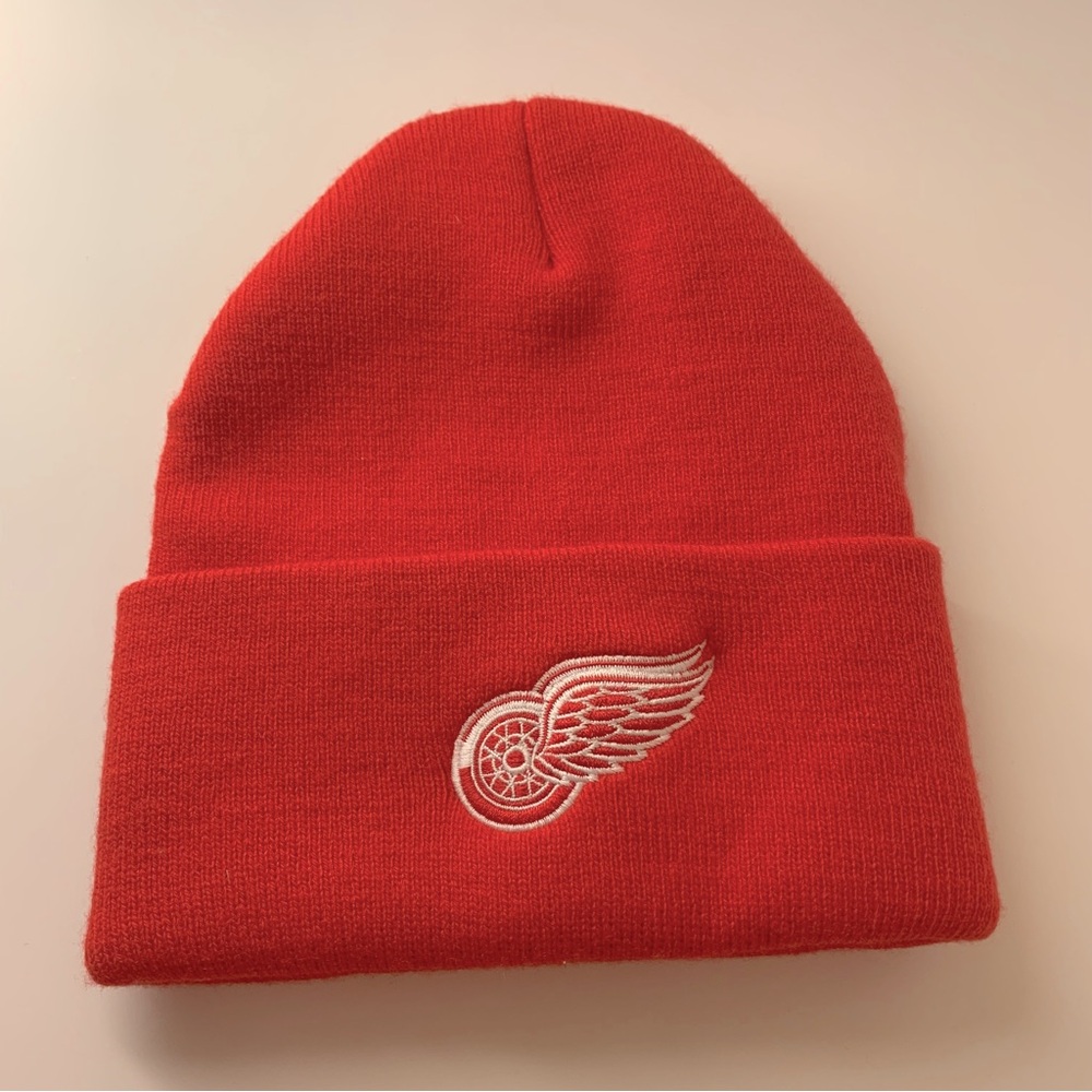 Detroit Red Wings NHL Hat Reebok Face Off Collection Embroidered Logo Cuffed Cap